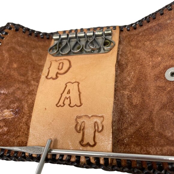 Vintage Tooled Leather 2-Piece Keychain Checkbook PAT 1960s Floral Western Tan - Picture 5 of 8